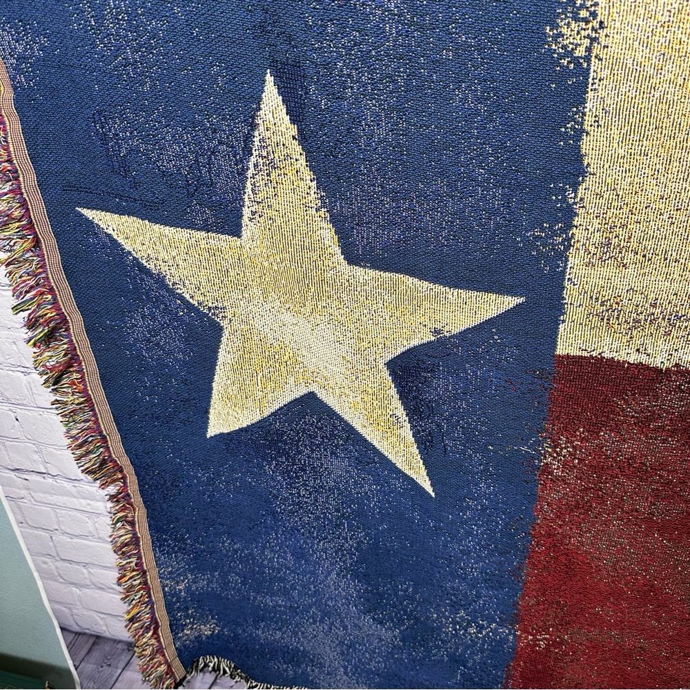 Texas Flag Woven Throw Blanket - Picture 2 of 2